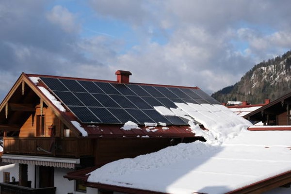 Tong Solar New.jpg